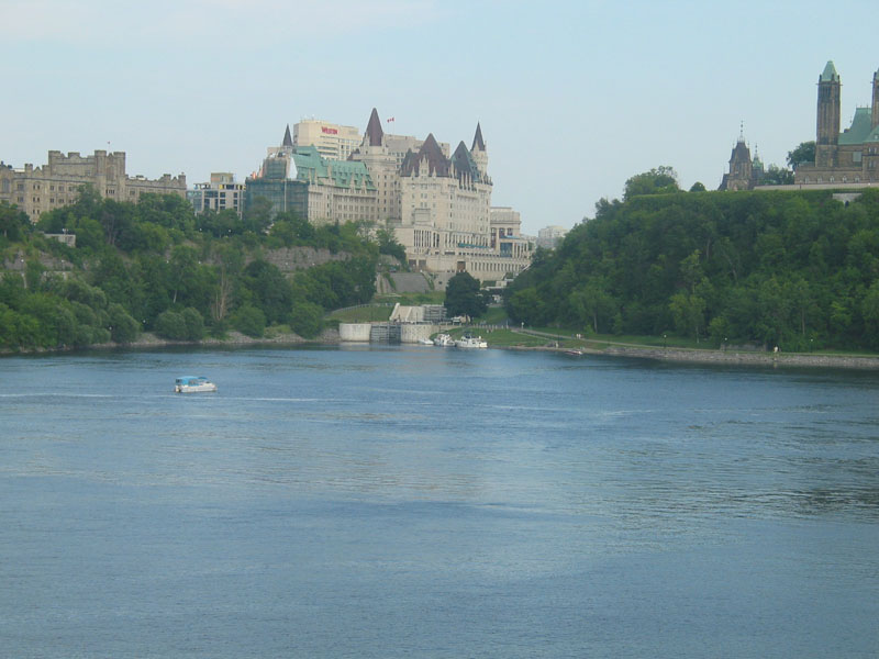 20040729-OttawaON-C#A10035