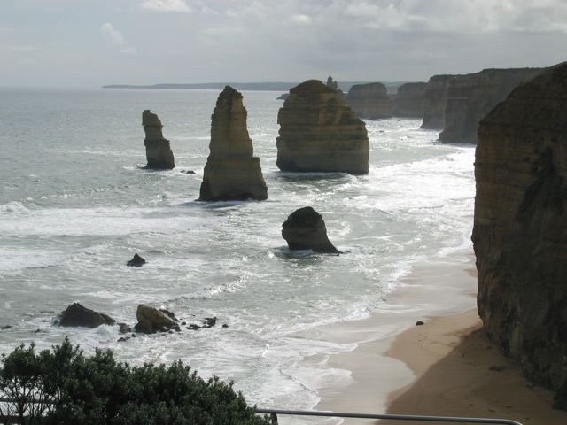 20100901-32-TwelveApostles-looking-west