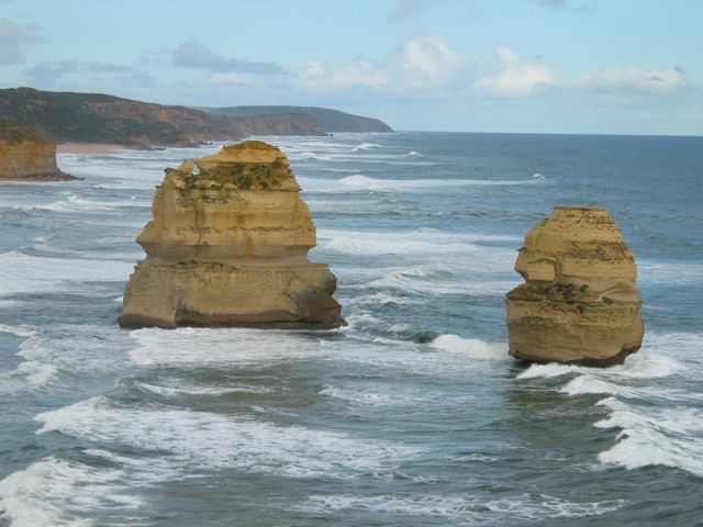 20100901-40-TwelveApostles-TwoMore