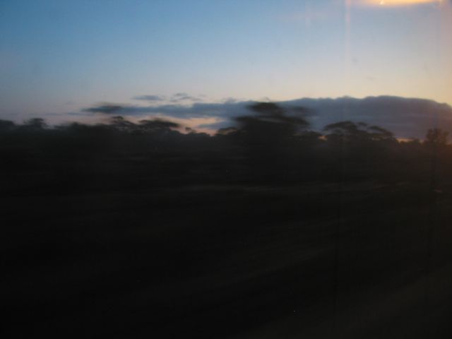 20100906-IndianPacific-Sunrise-BehindUs