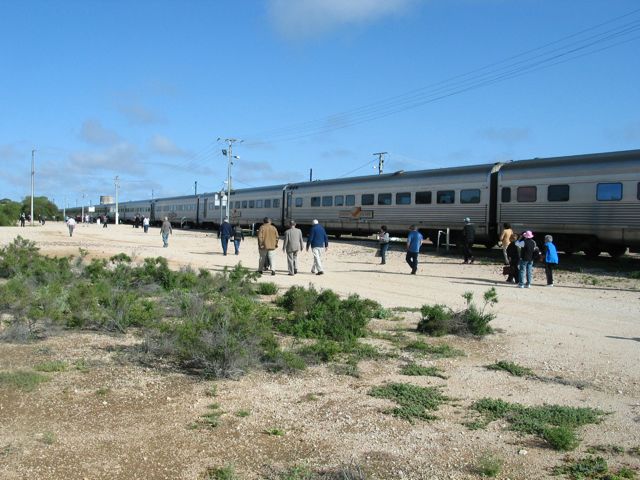 20100906-IndianPacific-CookSA-Stop1