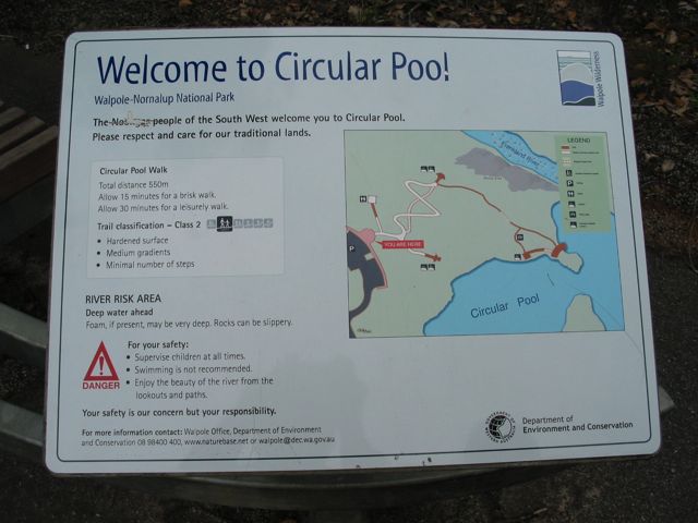 20100910-60-CircularPool