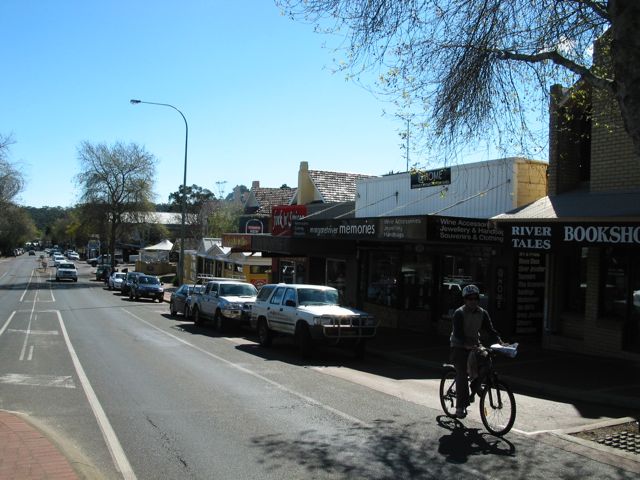 20100915-07-MargaretRiverWA-BussellHwyN-6