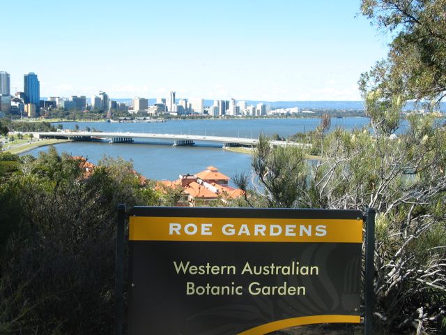 20100916-02-PerthWA-SwanRiver-from-KingsPark