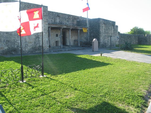 20100330-03-GoliadTX-Presidio_la_Bahia-Entry