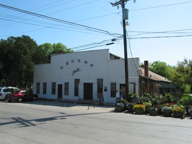 20100331-13-GrueneTX-GrueneHall-OldestDanceHallTexas