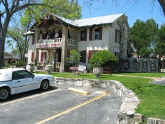 20100331-03-NewBraunfelsTX-MoellerHouse