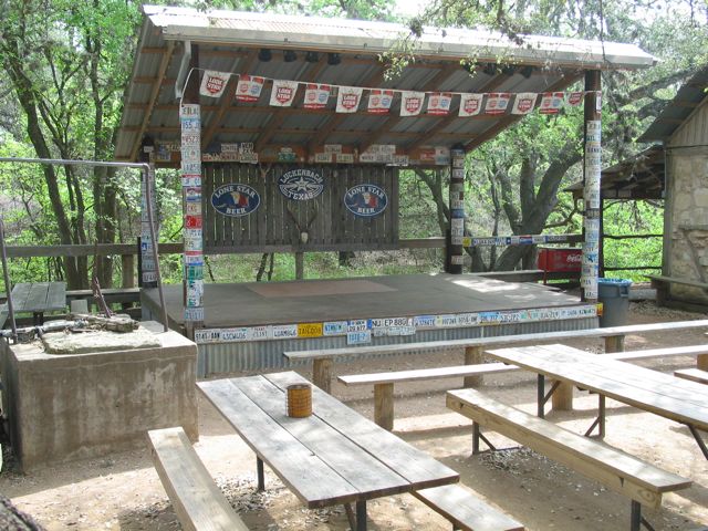 20100402-12-LuckenbachTX-BandStand