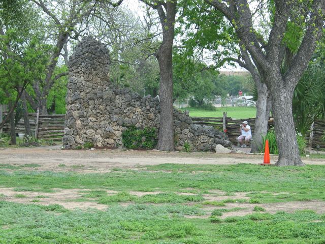 20100405-38-SAT-MC-Ruins