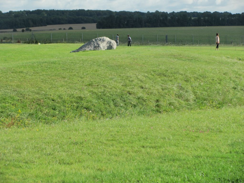 Stonehenge Outrider stone