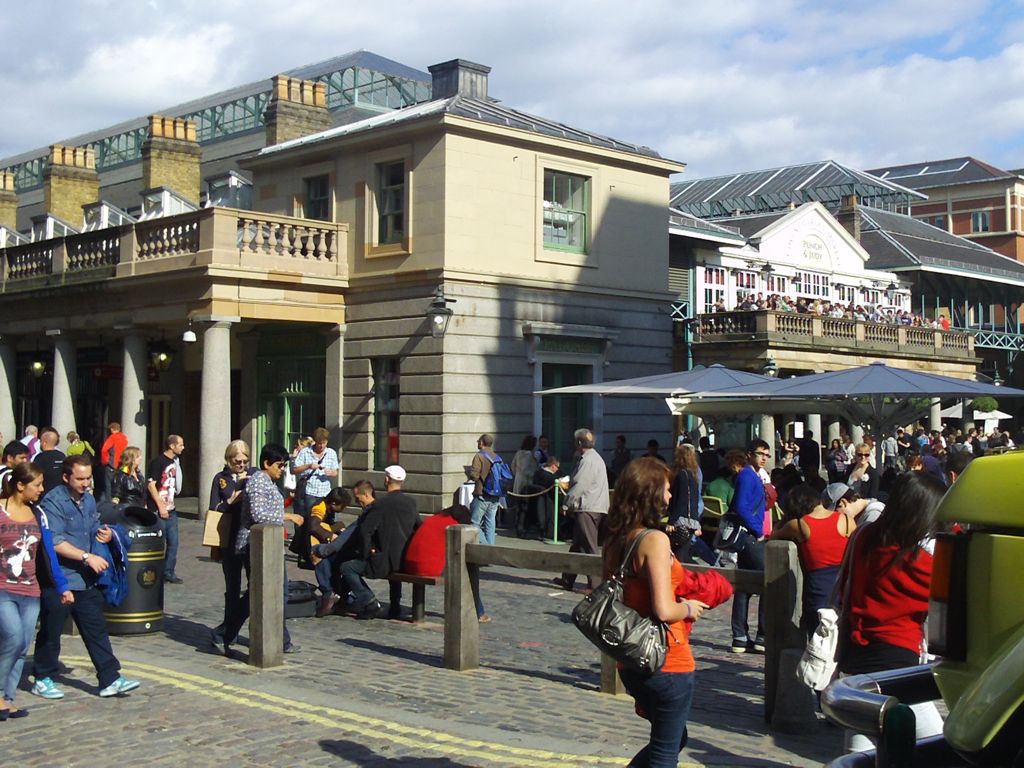 20110828-London-CoventGardenMarket