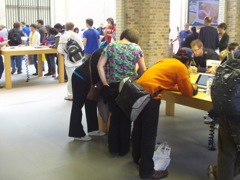 20110828-London-AppleStore