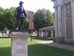 Sir Walter Raleigh statue