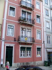 20111028-Lisbon-TiledHouse