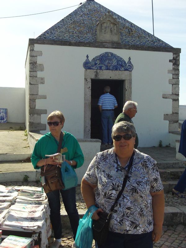 20111028-Nazare'-TinyChapel-Dolores