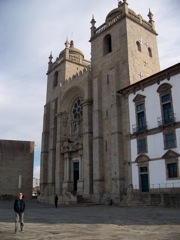 20111030-Porto-Cathedral-Front