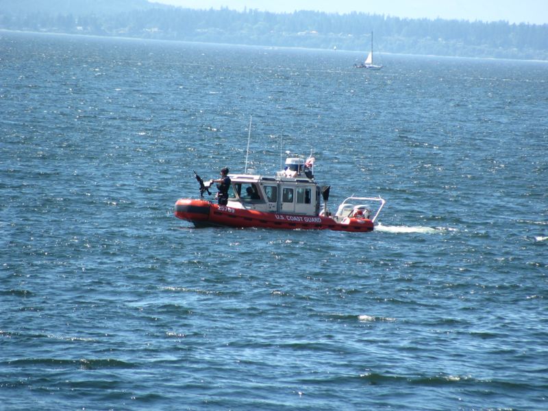 DDG97-GuardBoat