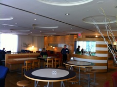 20120621-EWR-SAS_Business_Lounge