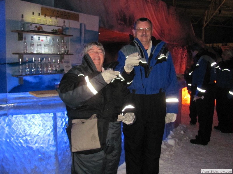 077-Dolores-Owen-IceBar