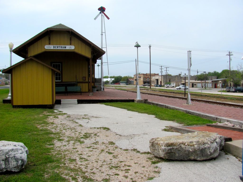 20120327-BertramTX-depot