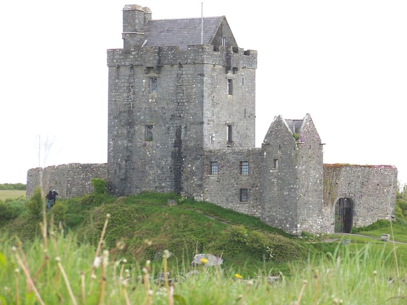 03-DunguaireCastle