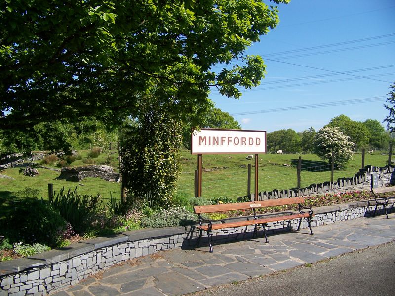 002i-Ffestiniog-Sign