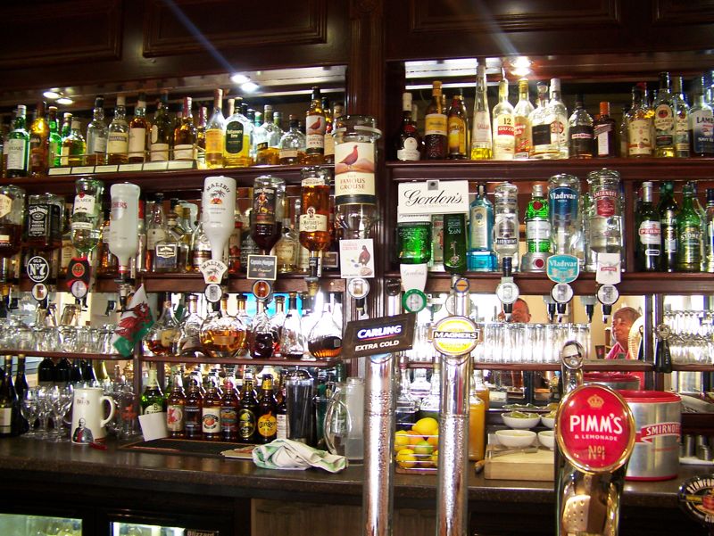 101-BreconCastleHotel-Backbar