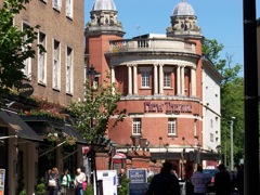 012-Cardiff-100yearOld-NewTheatre