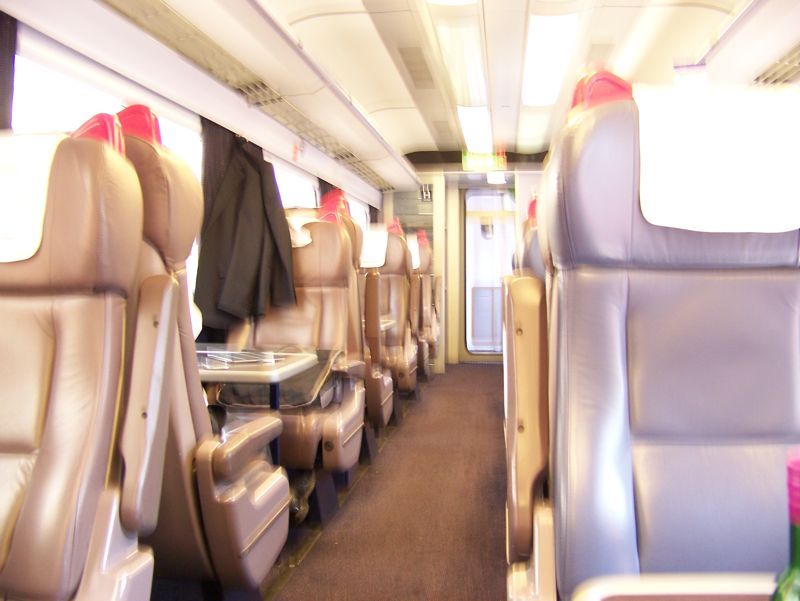 011-GreatWestern-FirstClass-Interior