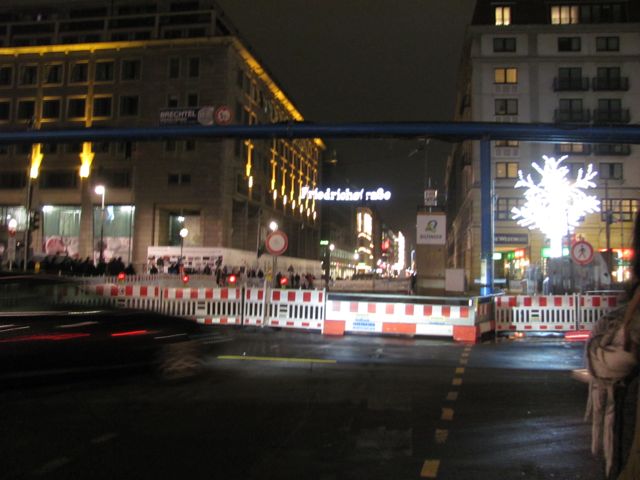 54-Friedrichstrasse_LookingSouthFromUDL