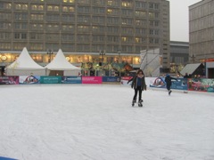 04-Alexanderplatz_Skating