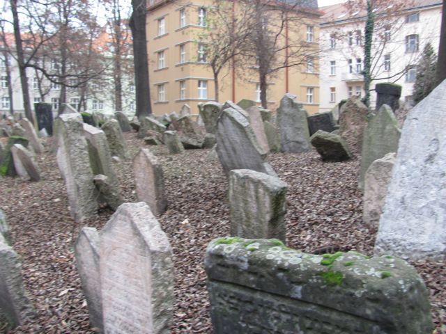 26-JewishCemetery