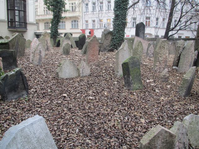 04-JewishCemetery