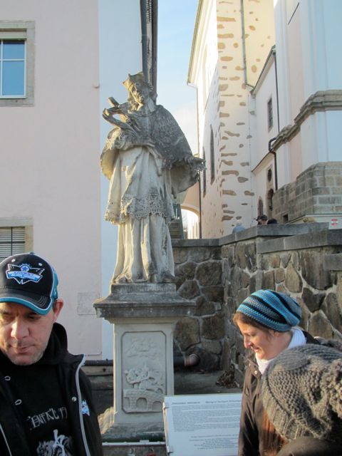 30-Werner-Statue