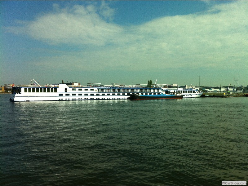 28-GCT-RiverAria-FuelBarge