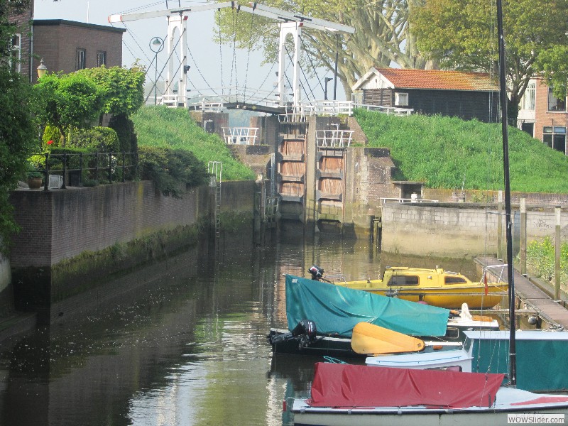 23-Schoonhoven-WaterGateUnderBridge