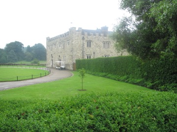 009-LeedsCastle