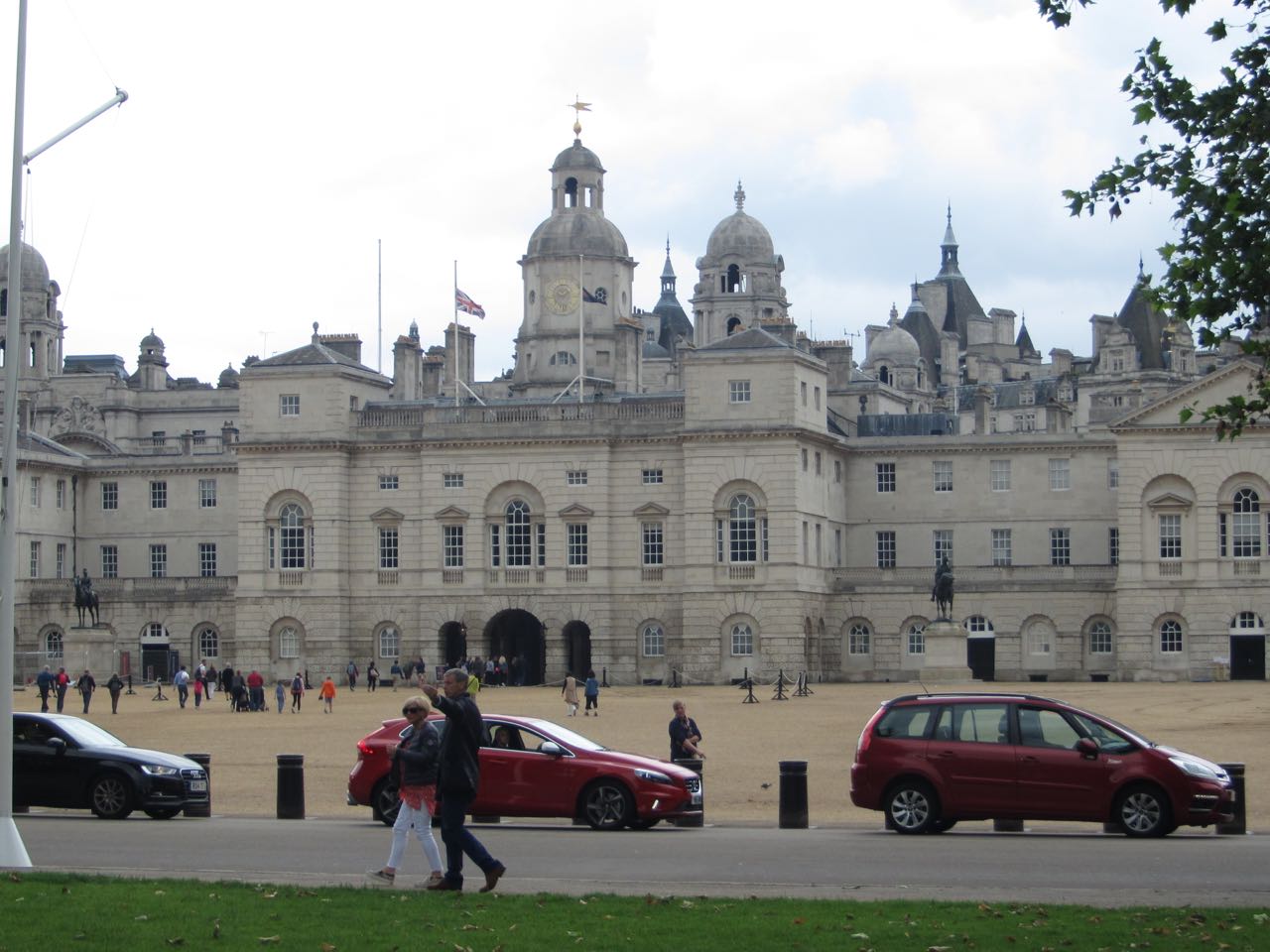 15-RearOfHorseGuards