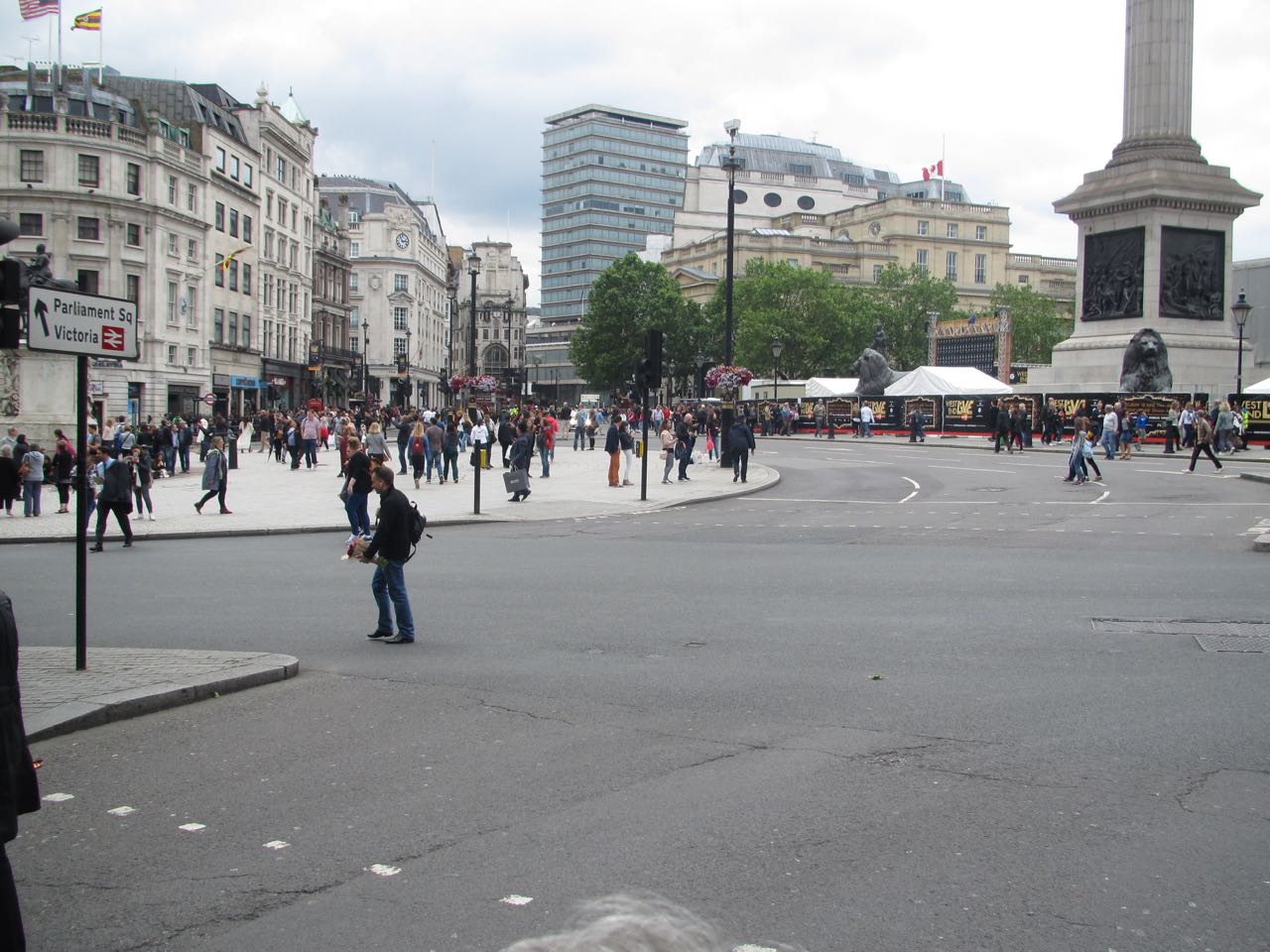 31-TrafalgarSquare-PedestriansOnly