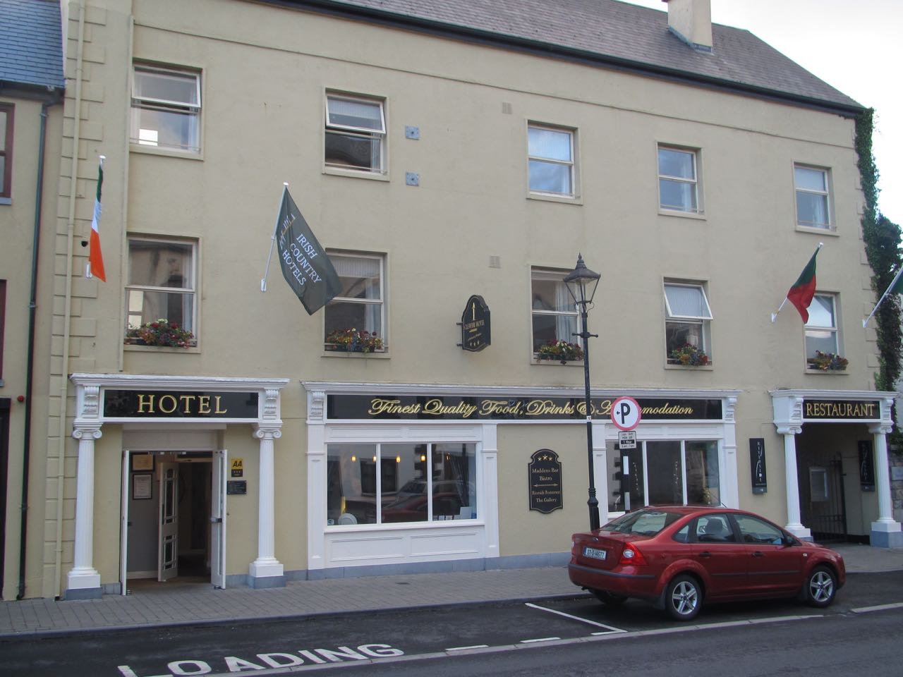 17-ClewBayHotel