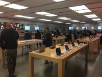 IMG 1367  02-AppleStore