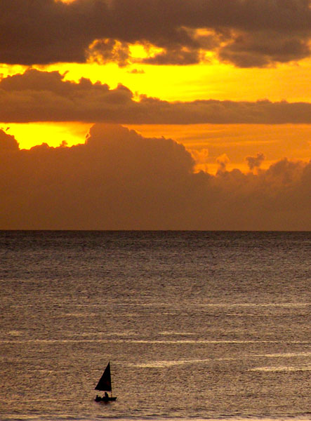 20090201-HaleKoa-Clouds